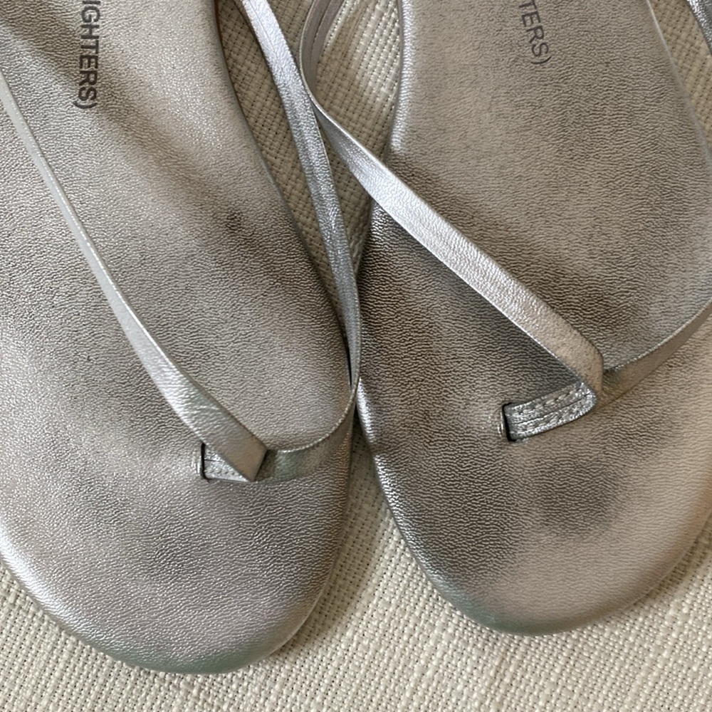 🐬Tkees Sandals🐬 - Picture 2 of 5
